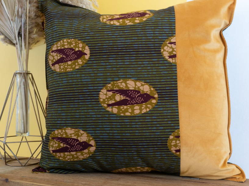 KAKI - Housse de coussin en wax et velours 50x50