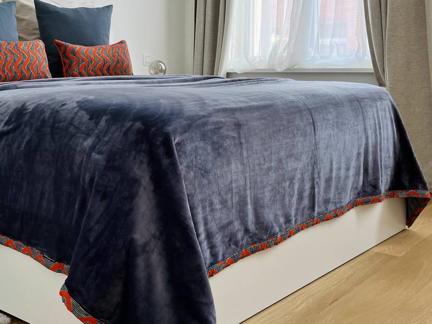 Plaid bleu/gris/orange de grand format 220x240