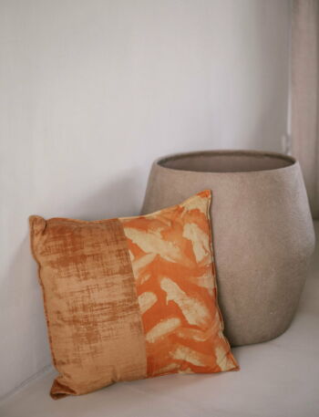 Cushion cover in batik and velvet 50x50